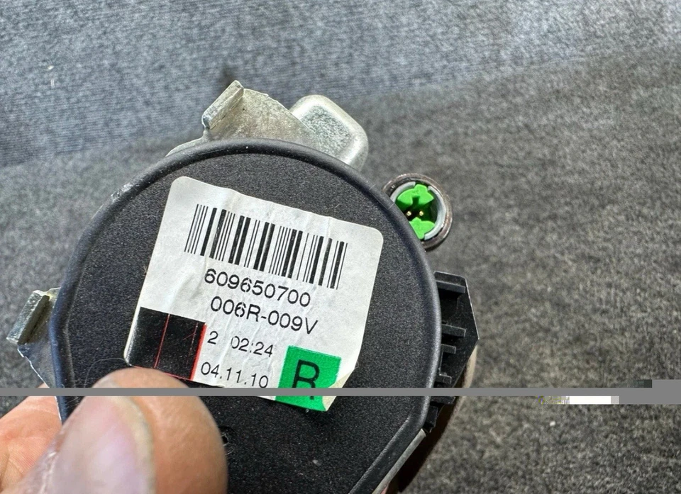 MERCEDES W207 E250 E350 E400 CUPÉ CINTURÓN SEGURIDAD TRASERO DERECHO E IZQUIERDO RETRACTOR OEM Foto 2 de 4