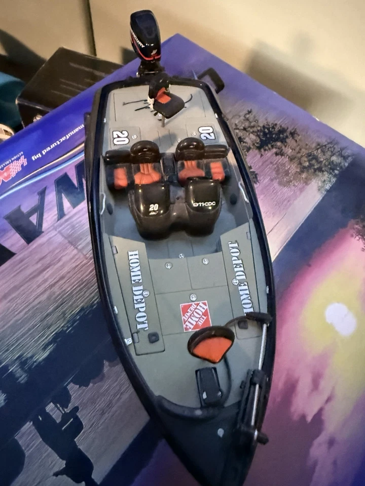 ACTION CASTAWAY Tony Stewart #20 Home Depot 2002  NITRO BOAT TRAILER Reverse - Image 4 of 4