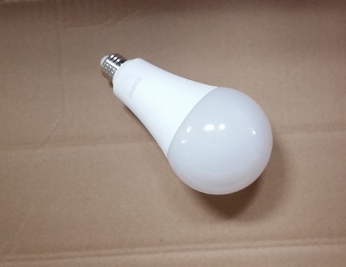 Satco S11465 30W =300W replacement Medium E26 Base A25 3000K Warm White LED Bulb - Picture 8 of 9