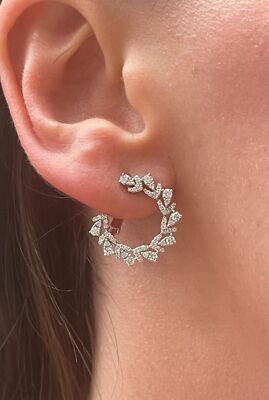 Floral Design Creolen 0,80ct natürliche runde Diamant Omega Back 18K Gold Ohrringe