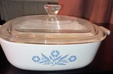 CORNFLOWER BLUE CORNING WARE (P-1-B- 1 qt)with lid