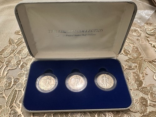 WALKING LIBERTY HALF DOLLAR SET 1942 D P 1943P WITH BOX 90% SILVER UNC Nice - Picture 1 of 8