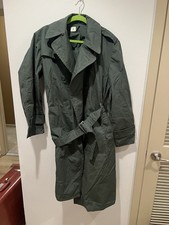 VTG RAINCOAT, MAN'S, COTTON AND NYLON, QUARPEL, ARMY GREEN 274 1960’s SIZE: 38 R