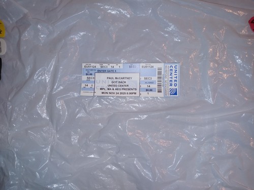 PAUL MCCARTNEY Chicago UC 11/24/2025 GOT BACK Tour RaRe Ticket + 90s GUITAR PICK