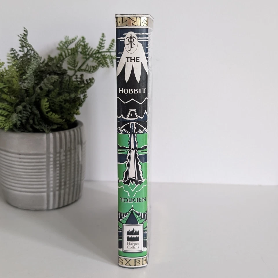 The Hobbit, J. R. R. Tolkien, Hardback Book 1991 Harper Collins Hardcover DJ - Image 3 of 4