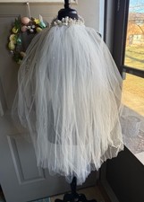 Vintage 90s rose floral crown pearl tulle layered wedding bridal veil