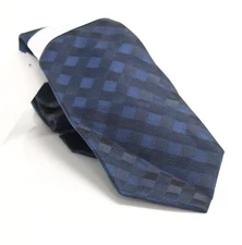 New Ryan Seacrest Distinction San Leo Gingham 100% Silk Neck Tie MSRP $59