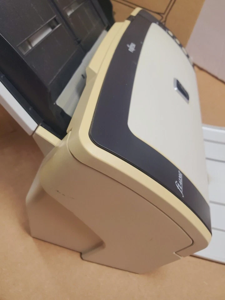 Read (118 Sold)Fujitsu fi-6130Z Scanner Full Package in Box(Yellowing Casing) - Image 2 of 4