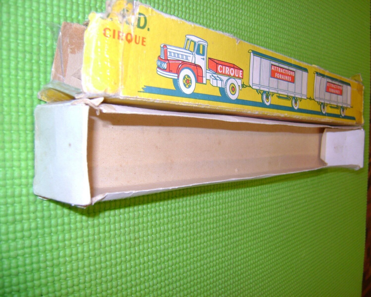 Vintage - Camion JRD Unic Izoard Cirque Attractions Forraines En Boîte - Dinky - Cij (Occasion)