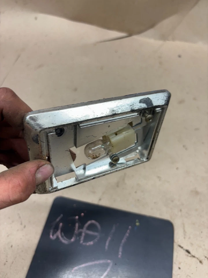 Mustang Capri Ranger F150 1979-93 cúpula interior luz cortesía cromo base original Foto 3 de 4