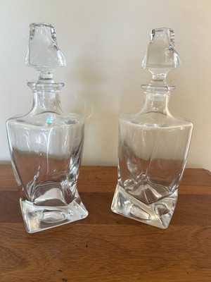 Bohemia Crystal Quadro Decanter Twisted Helix Body, Geometric Stopper, Lead-Free