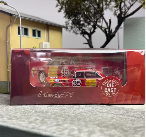 Liberty 64 1:64 300 SEL Mercedes-Benz Red Pig No.35 Automodell Deluxe Edition - Bild 2 von 10