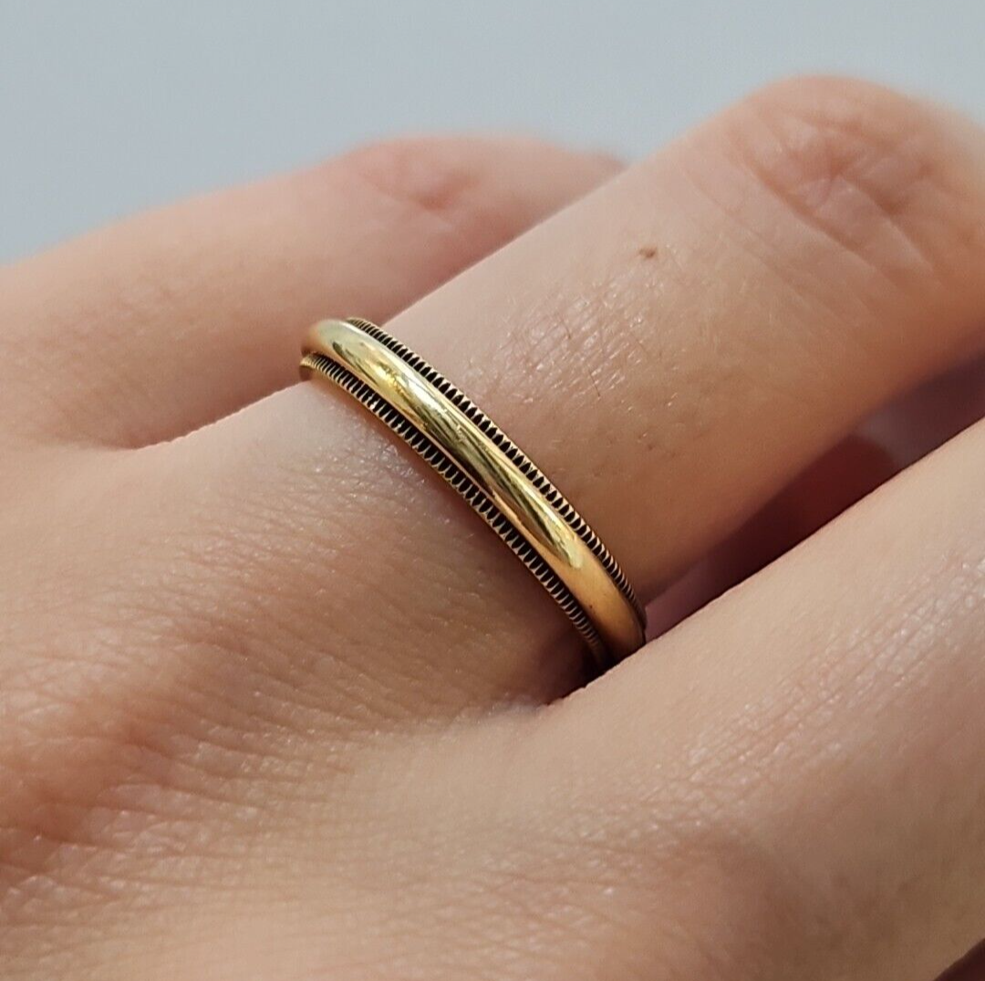 18ct Yellow Gold Tiffany And 3mm Milgrain Edge Band Ring, Size