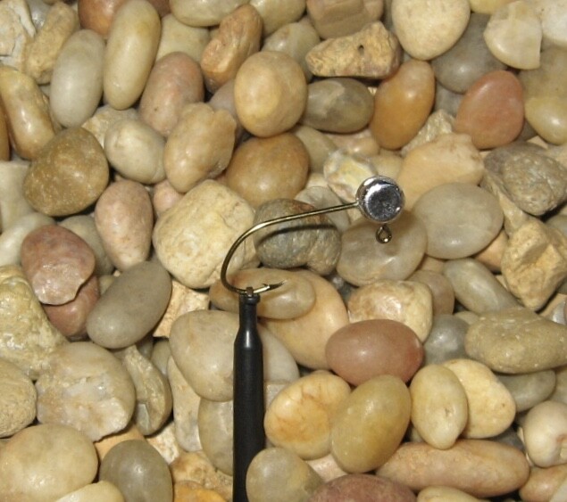 50 Hand made 1/16 no collar crappie pill jig heads w/ 4 bronze Mustad