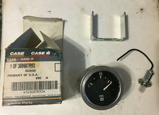 369607r93 - A New Fuel Gauge For An Ih 330 Utility Diesel, 340 Utility D Tractor