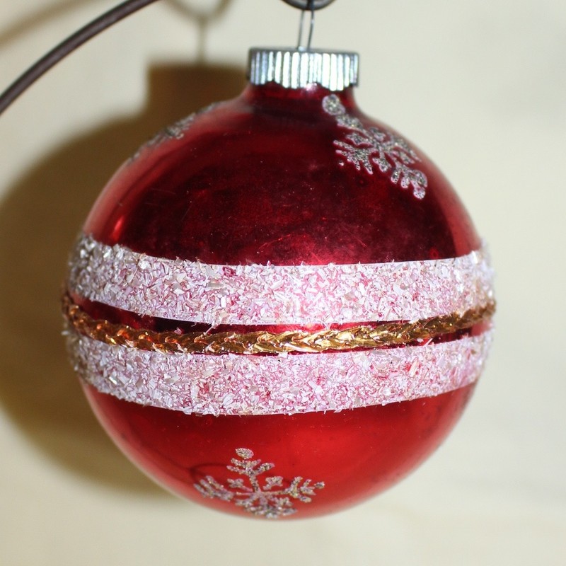 Large 3" Shiny Brite Vintage Round Red Ornament Glitter Snowflakes USA