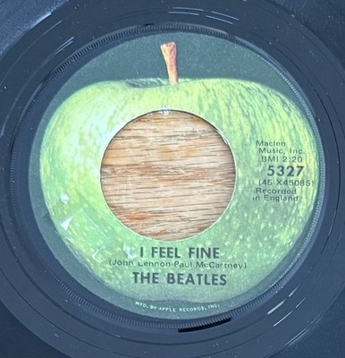 The Beatles I Feel Fine She s A Woman Apple 5327 45rpm (1971)