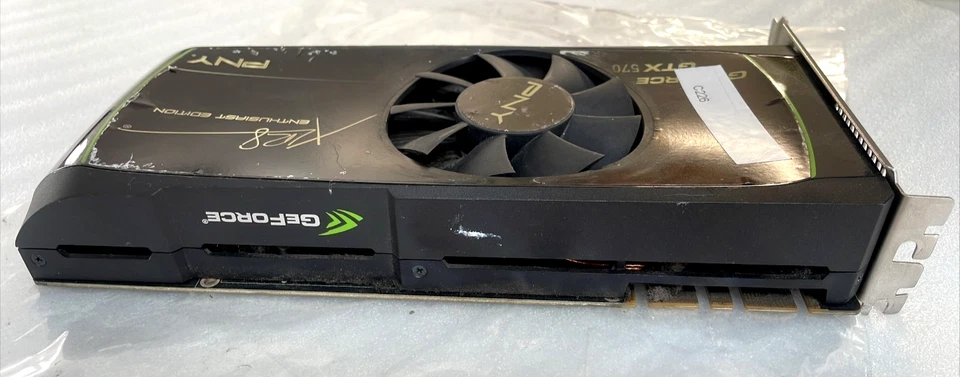 PNY Nvidia GeForce GTX 570 1280MB  X128 GDDR5  PCI-E Graphics Video Card - Image 4 of 4