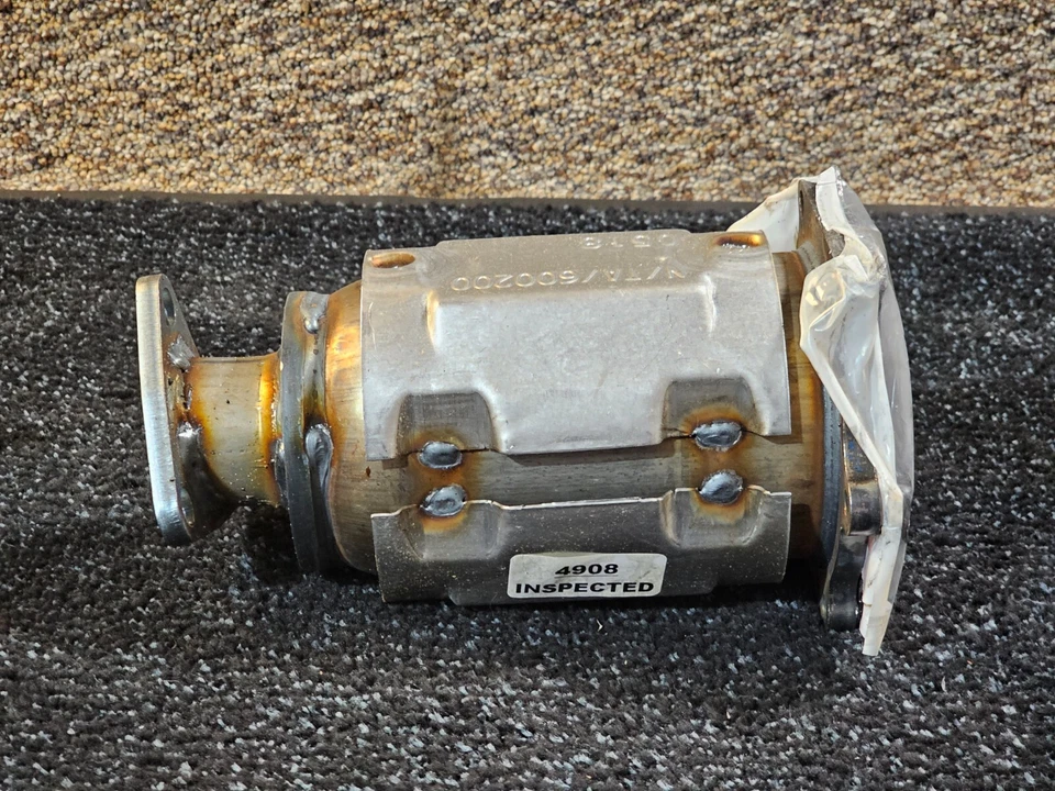 Convertidor catalítico Walker 16344 para 03-01 Infiniti QX4 04-01 Nissan Pathfinder Foto 4 de 4