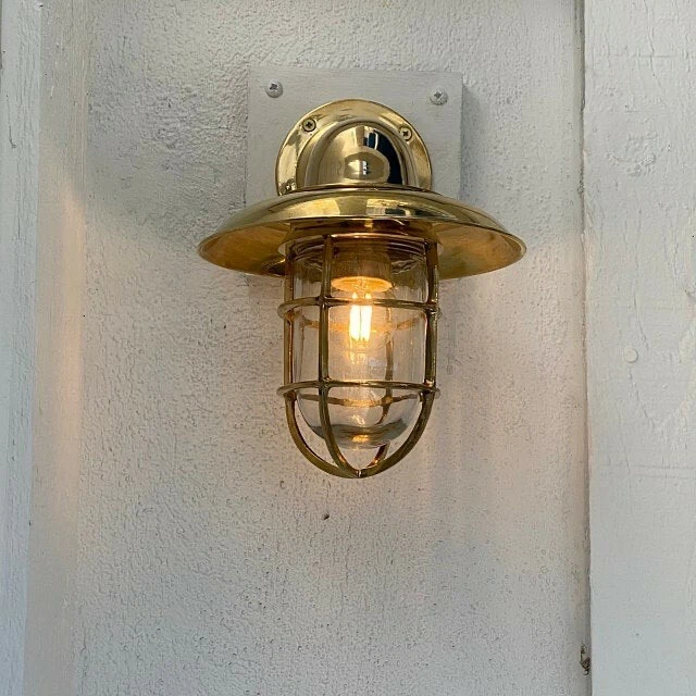 Antique Wall Mount Brass Exterior Bulkhead Light Fixture with