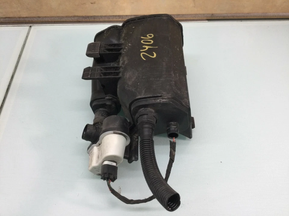 ⭐04-10 Bote de carbón de vapor de combustible BMW E60 550I M Foto 2 de 4