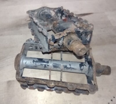 Rat Trap Bicycle Pedals ALTA Bicycle 616 Steel Bike Pedals 1/2