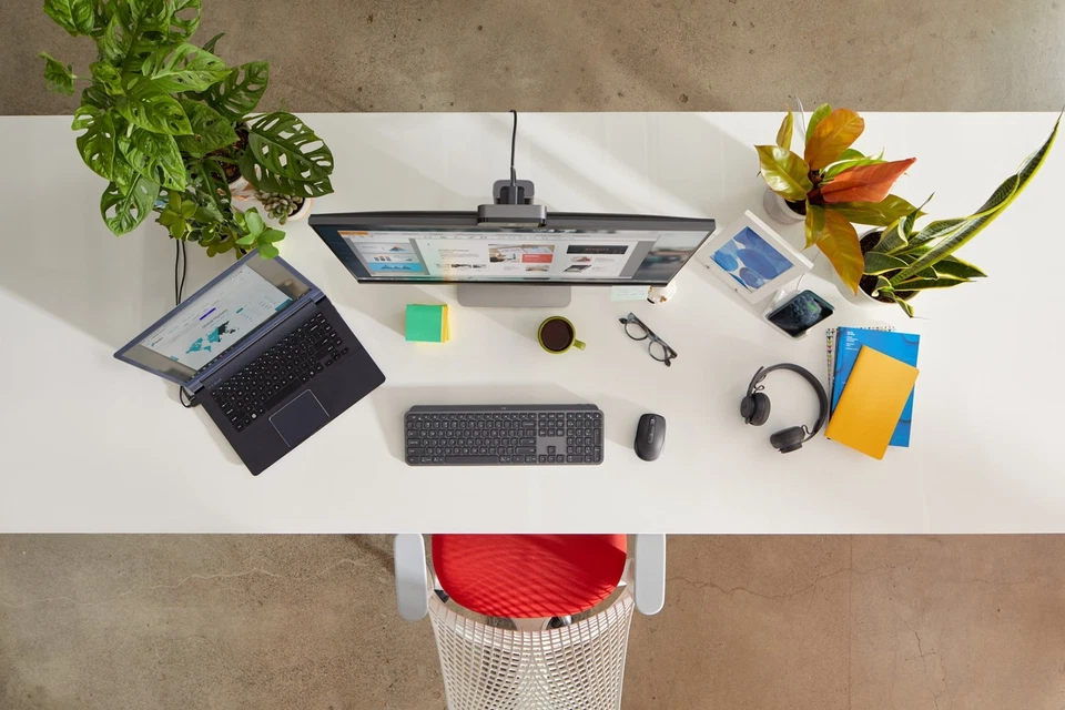 5099206096769 Logitech MX Keys - tastatur - AZERTY - Logitech - Image 3 of 4