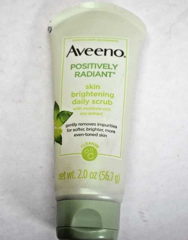 Осветляющий ежедневный скраб Aveeno Positively Radiant Skin Brightening 2 унции каждый лот из 4 новых - Изображение 2 из 4