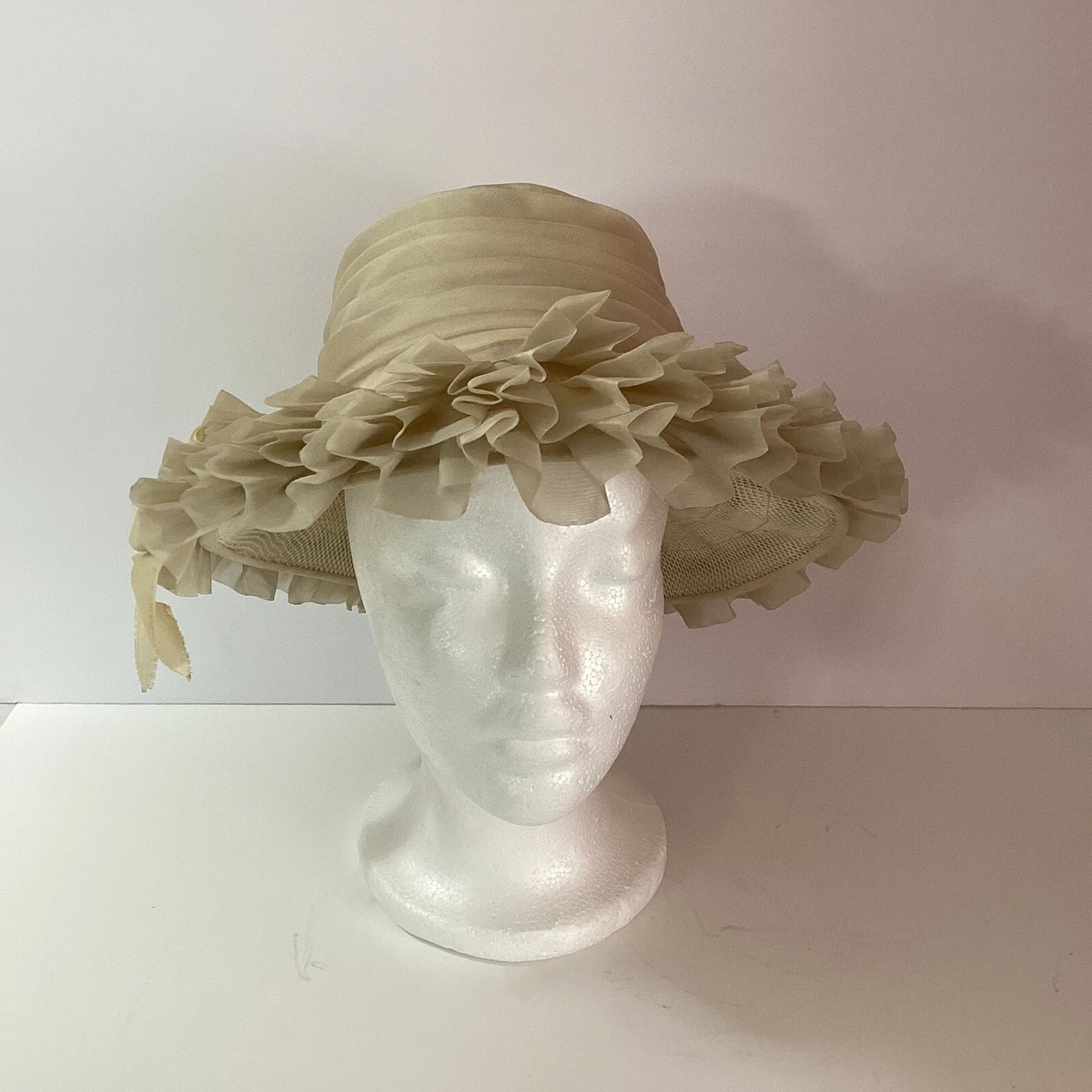 Vintage lovely grass and fabric ladies hat. Gladys & Belle NY 1940\'s or 50\'s Gladys and Belle Hat - Etsy main image 3