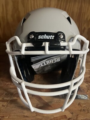 Schutt youth vengeance a11 football helmet