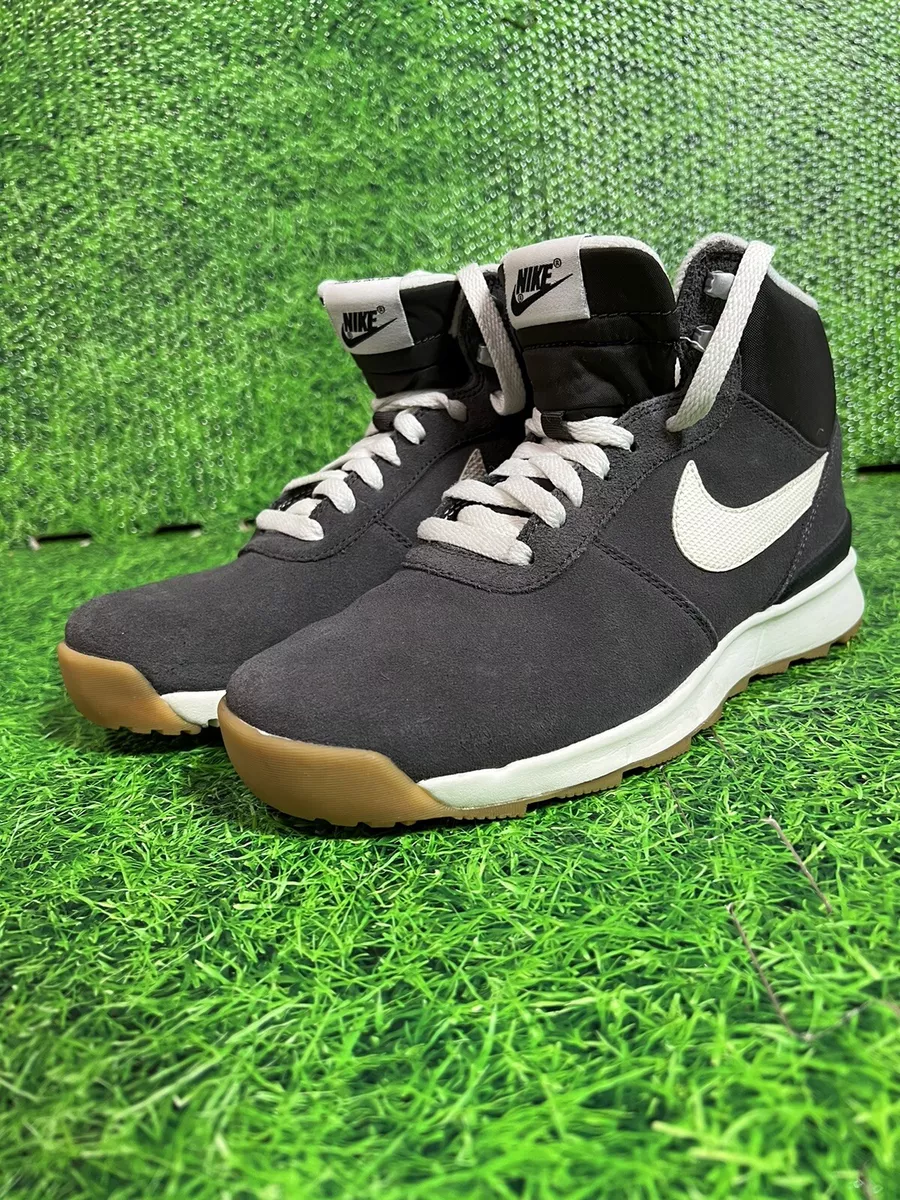 NIKE Acorra Suede RARE Women s Sz 8.5 Shoes EUC 806977 210 eBay