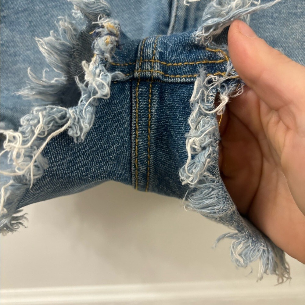 High Rise cut off Sz 4 Zara Denim Shorts thumbnail 8