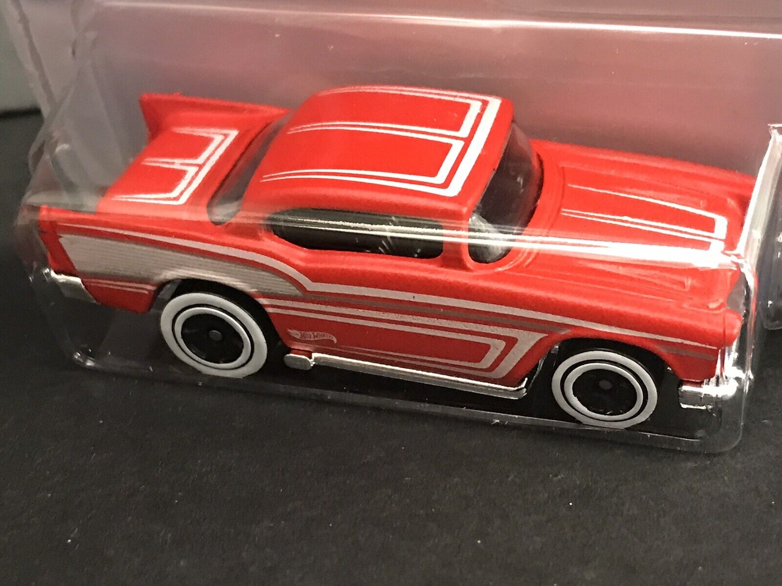 Carrinho Hot Wheels 57 Chevy Chevy Bel Air 3/5 Mattel – Papelaria Pigmeu