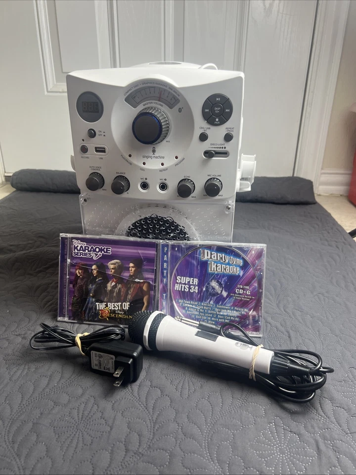 The Singing Machine SML385W Disco Light Karaoke Machine & CD 1 Microphone + 2 CD - Image 2 of 4
