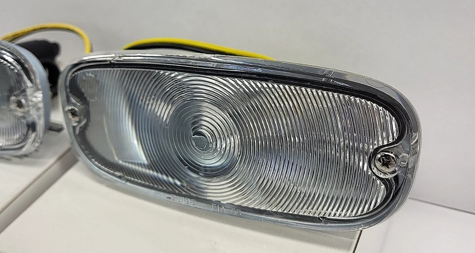 Chevrolet 1958 1959 camioneta con panel suburbano conjunto de luces de estacionamiento delanteras transparentes Foto 2 de 4