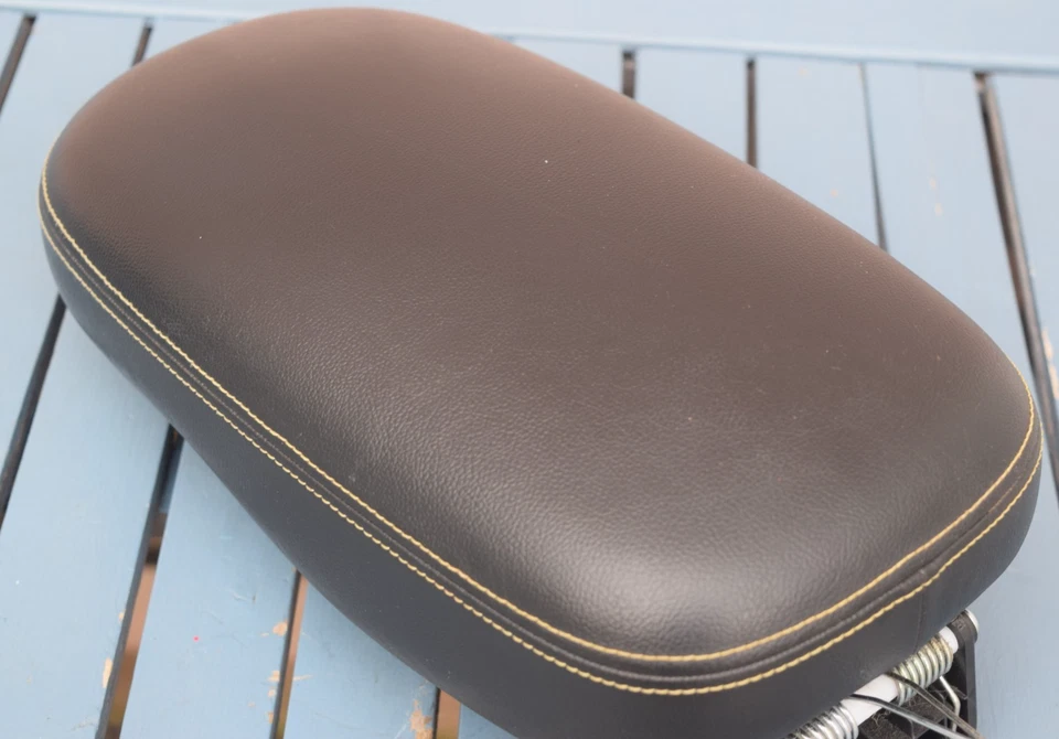 OEM 2014 2015 2016 2017 2018 Kia Soul Armrest Center Console Lid Black Leather Foto 4 de 4