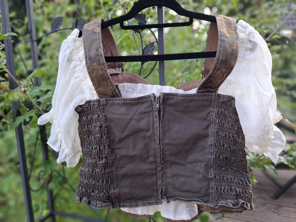 Dirndlbluse Größe 40 - Bild 3 von 4