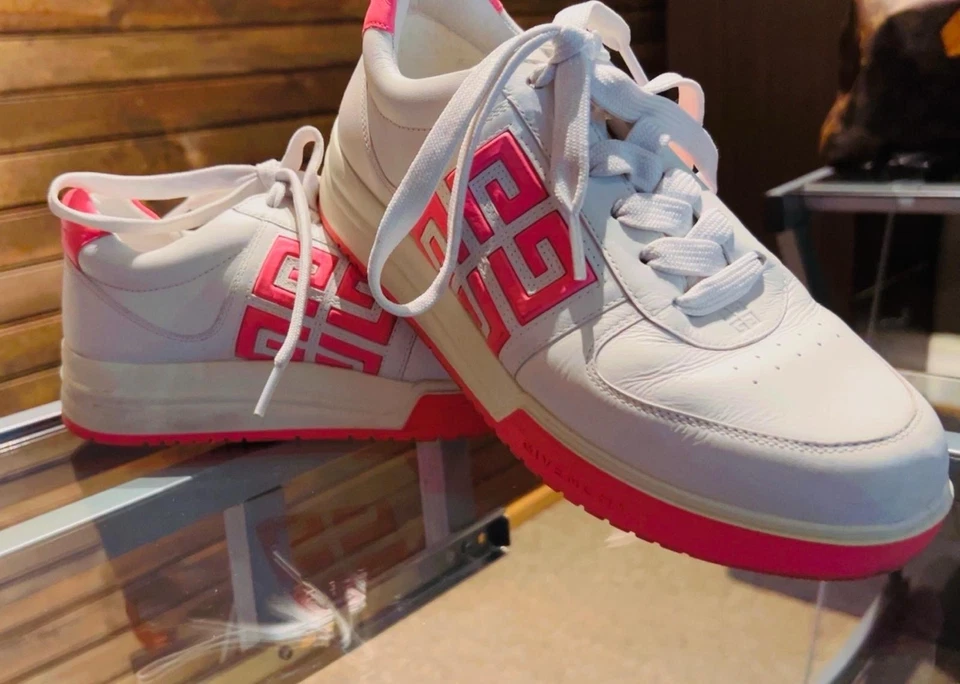 Zapatillas Givenchy blancas y rosas Foto 2 de 4