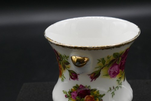 VINTAGE ROYAL ALBERT OLD COUNTRY ROSES Urn type vase - 3.5" 9cm - Picture 6 of 8