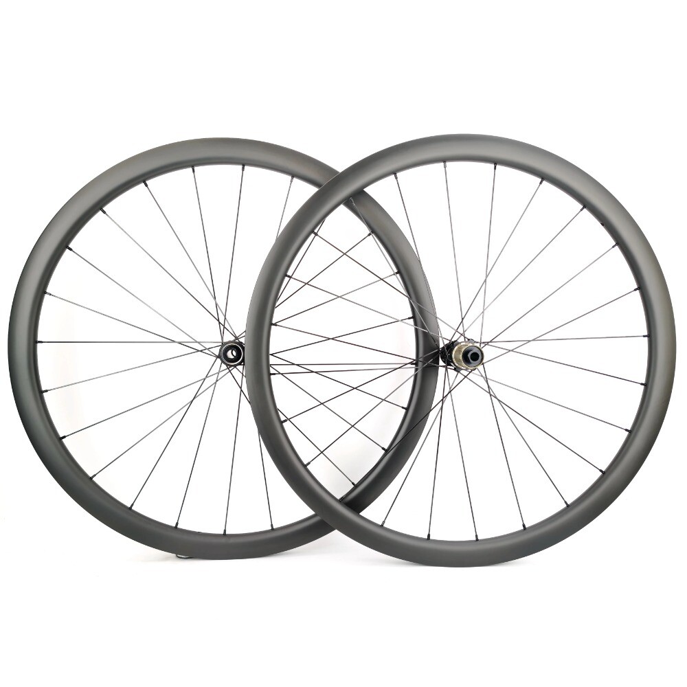 700C Carbon Road Bike Wheels 35mm Depth 25mm Width Tubeless Disc Brake Center Lock