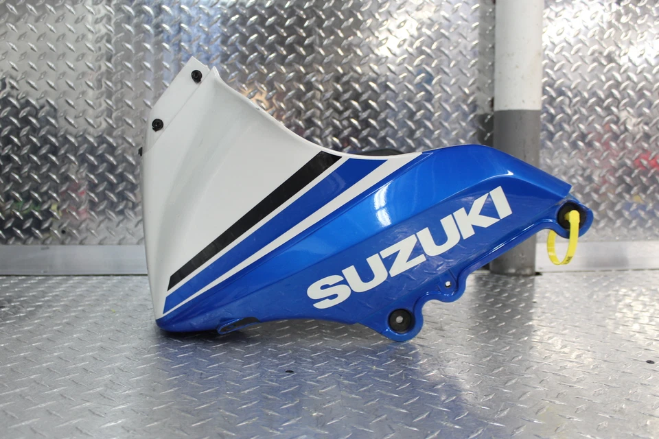 Suzuki GS550ESF 1985 carenado de nariz superior delantero cubierta daños Foto 2 de 4