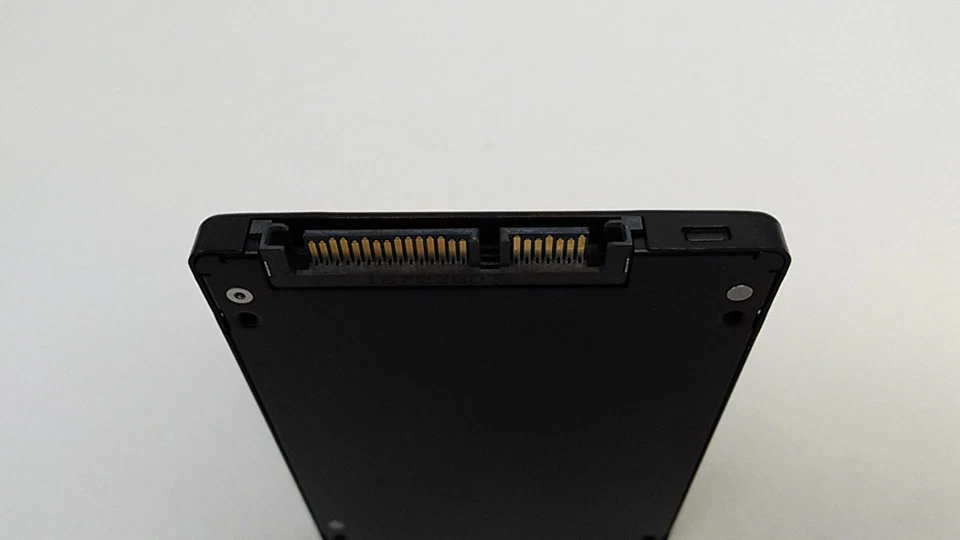 Micron MTFDDAK256MBF M600 256GB 2.5" SATA III Solid State Drive - Image 3 of 3