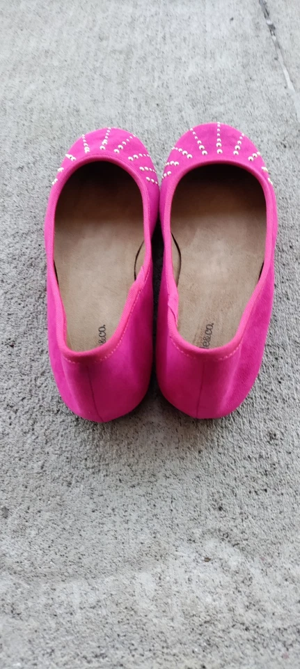 ESTILO&CO. Zapatos planos de ballet de gamuza "Jewell" para mujer con tachuelas doradas, talla 6M, F0187, ¡Nuevo! Foto 3 de 4