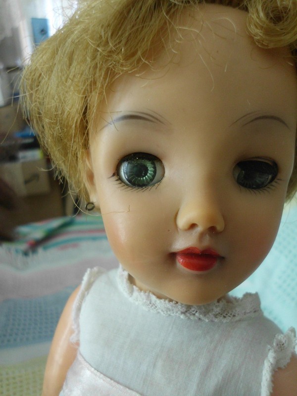 ADORABLE VINTAGE IDEAL REVELON DOLL IN TAGED ALEXANDER DRESS 18"
