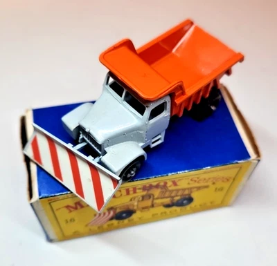 Matchbox RW Scammel Mountaineer Snowplough RW 1-75 Nr. 15 VNM in mint Box - Bild 1 von 4