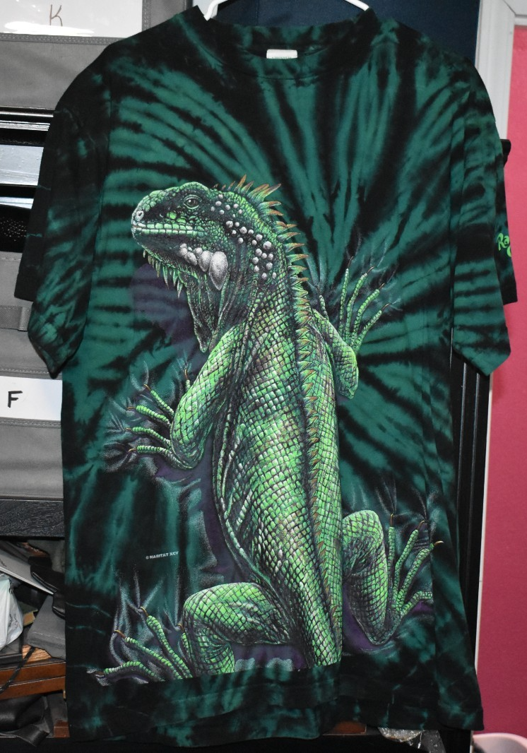 VINTAGE 1995 RAINFOREST CAFE HABITAT IGUANA T-SHIRT SIZE LARGE