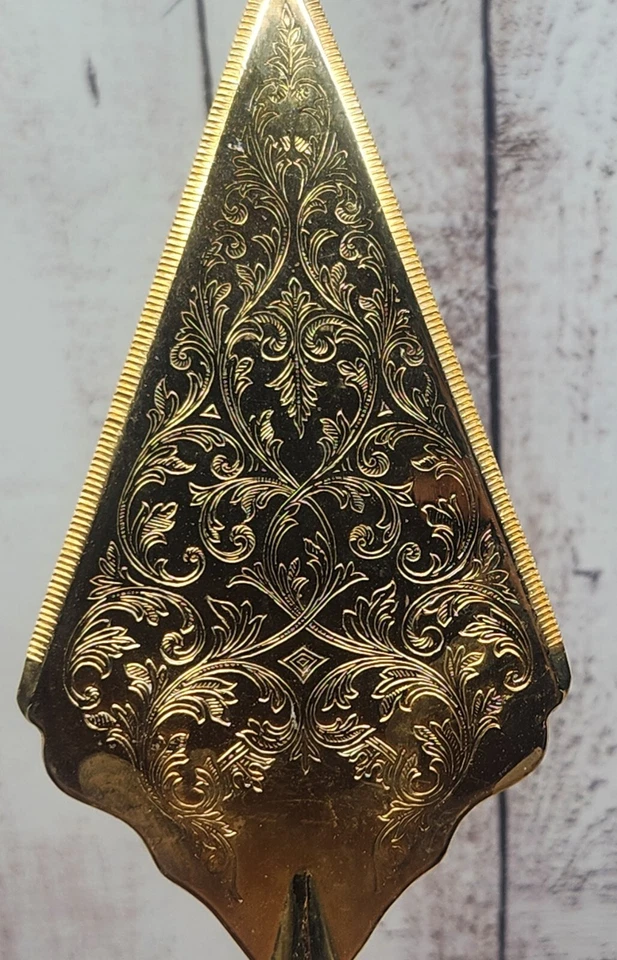 Servidor de pasteles con paleta floral chapada en oro F. B. Rogers Silver Co Foto 3 de 4