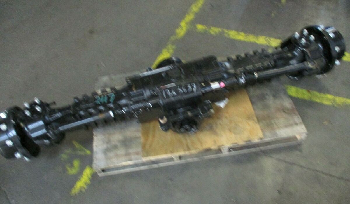 TEREX GENIE LIFT 1263639GT NEW OEM AXLE ASSEMBLY DANA SPICER TEREX GENIE LIFT 1263639GT NEW OEM AXLE ASSEMBLY DANA SPICER