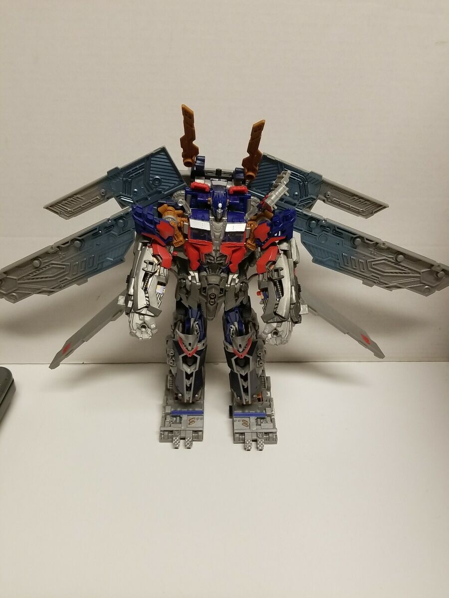 Hasbro Transformers Dark Of The Moon Ultimate Optimus Prime Hasbro Transformers Dark Of The Moon Ultimate Optimus Prime