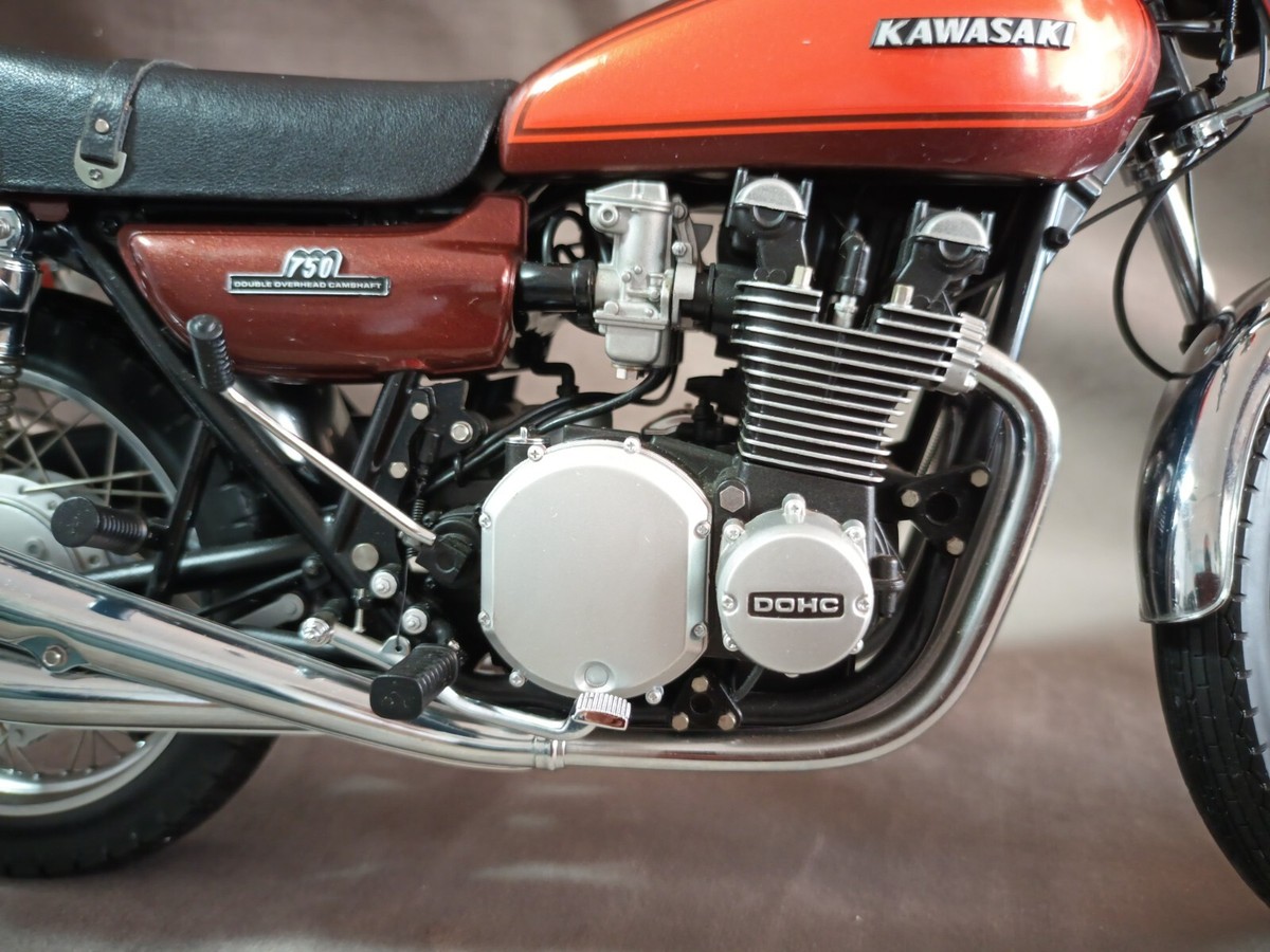 1/6 AutoArt Kawasaki 750 RS (Z2) Metallic Orange & Candy Brown | eBay